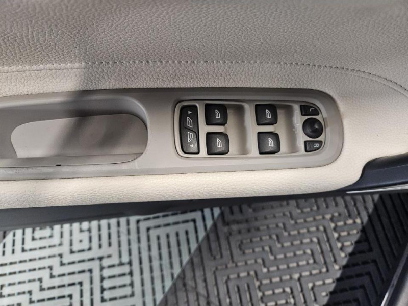 Photo 48 de l'offre de VOLVO C70 2.0 D3 150 INSCRIPTION BVM6 CABRIOLET à 12990€ chez MKP Distribution