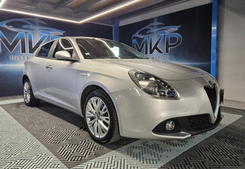 Photo 8 de l'offre de ALFA ROMEO GIULIETTA 1.6 JTDm 120 Super BVM6 à 11490€ chez MKP Distribution