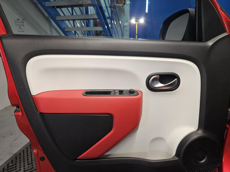 Photo 34 de l'offre de RENAULT TWINGO 0.9 TCe 90 Limited BVM à 7490€ chez MKP Distribution