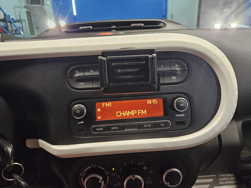 Photo 25 de l'offre de RENAULT TWINGO 0.9 TCe 90 Limited BVM à 7490€ chez MKP Distribution