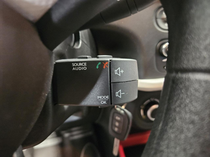 Photo 22 de l'offre de RENAULT TWINGO 0.9 TCe 90 Limited BVM à 7490€ chez MKP Distribution