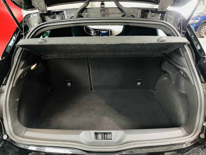 Photo 11 de l'offre de RENAULT MEGANE IV BERLINE  TCe 300 EDC R.S. * MALUS INCLUS à 38990€ chez Occasions Champenoises