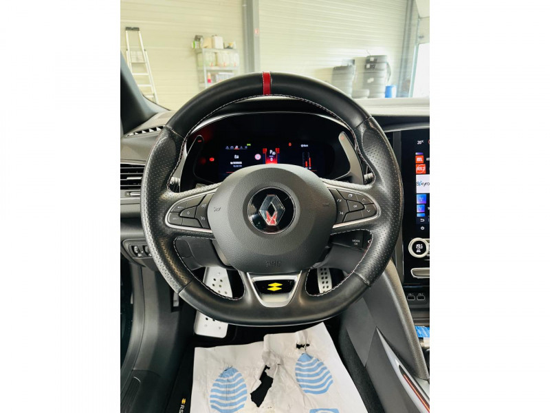 Photo 4 de l'offre de RENAULT MEGANE IV BERLINE  TCe 300 EDC R.S. * MALUS INCLUS à 38990€ chez Occasions Champenoises