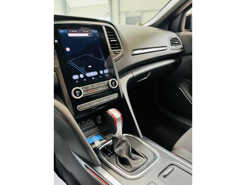 Photo 5 de l'offre de RENAULT MEGANE IV BERLINE  TCe 300 EDC R.S. * MALUS INCLUS à 38990€ chez Occasions Champenoises