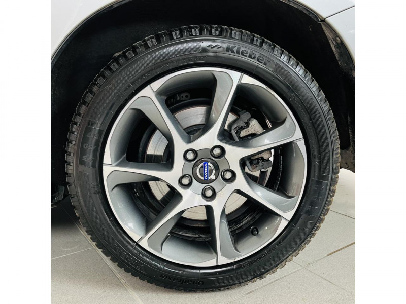 Photo 19 de l'offre de VOLVO V60  D2 115 ch Stop&Start Ocean Race à 13490€ chez Occasions Champenoises