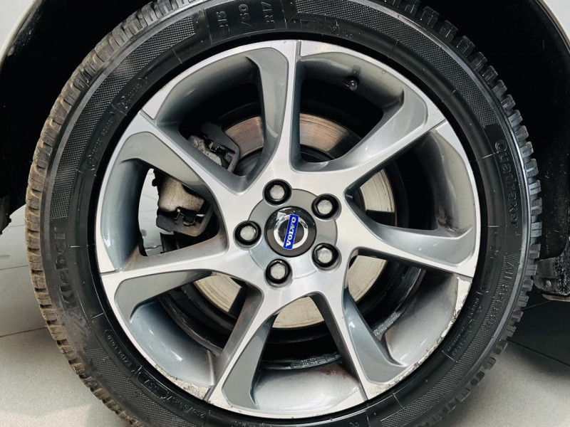 Photo 20 de l'offre de VOLVO V60  D2 115 ch Stop&Start Ocean Race à 13490€ chez Occasions Champenoises