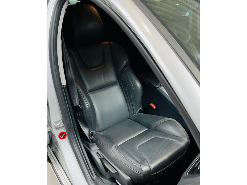 Photo 14 de l'offre de VOLVO V60  D2 115 ch Stop&Start Ocean Race à 13490€ chez Occasions Champenoises