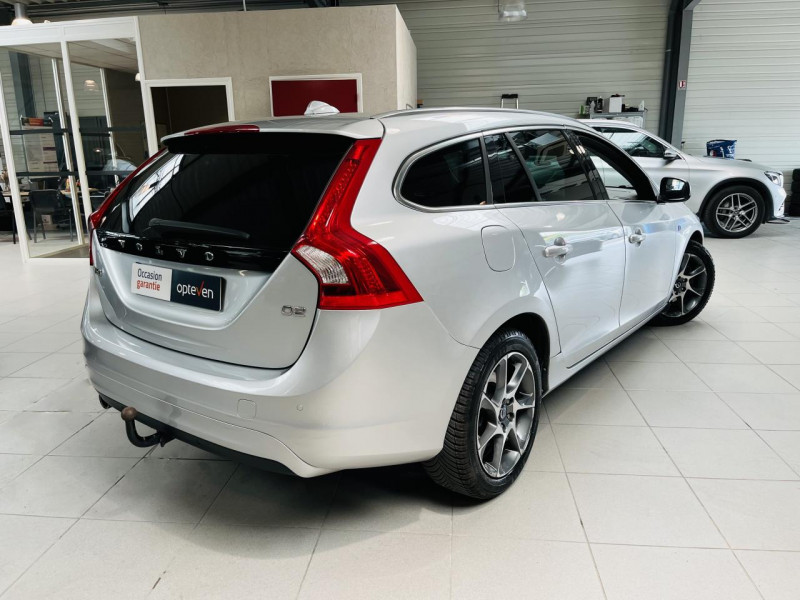 Photo 17 de l'offre de VOLVO V60  D2 115 ch Stop&Start Ocean Race à 13490€ chez Occasions Champenoises