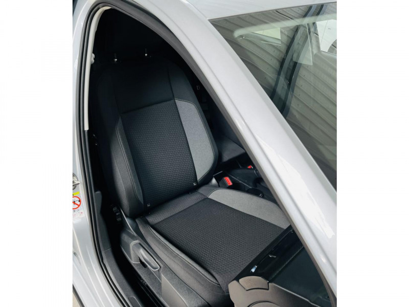 Photo 14 de l'offre de VOLKSWAGEN TAIGO  1.0 TSI 116 DSG7 Life à 19990€ chez Occasions Champenoises