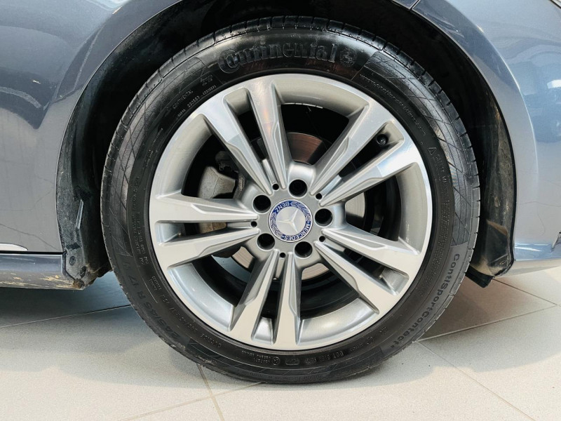 Photo 22 de l'offre de MERCEDES-BENZ CLASSE E 200 CDI Executive 7G-Tronic à 18490€ chez Occasions Champenoises