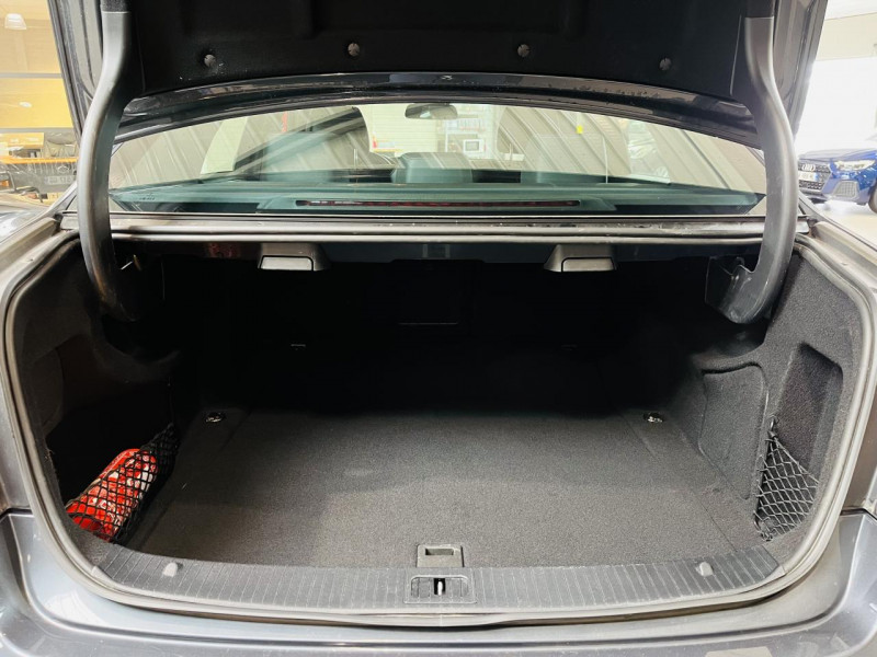 Photo 11 de l'offre de MERCEDES-BENZ CLASSE E 200 CDI Executive 7G-Tronic à 18490€ chez Occasions Champenoises