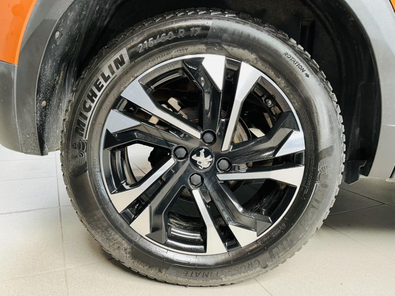 Photo 19 de l'offre de PEUGEOT 2008  BlueHDi 130 S&S EAT8 GT à 16490€ chez Occasions Champenoises