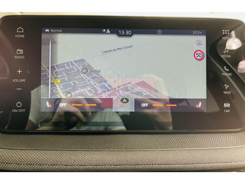 Photo 7 de l'offre de SKODA FABIA  1.0 TSI 95 ch Selection  LOA / 228 e/mois à 16490€ chez Occasions Champenoises