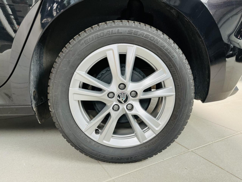 Photo 22 de l'offre de SKODA FABIA  1.0 TSI 95 ch Selection  LOA / 228 e/mois à 16490€ chez Occasions Champenoises