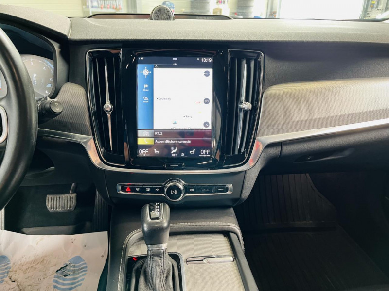 Photo 6 de l'offre de VOLVO V90  D4 190 ch Geartronic 8 Inscription à 26490€ chez Occasions Champenoises