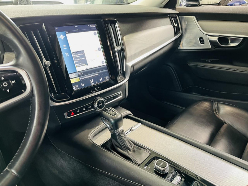 Photo 5 de l'offre de VOLVO V90  D4 190 ch Geartronic 8 Inscription à 26490€ chez Occasions Champenoises