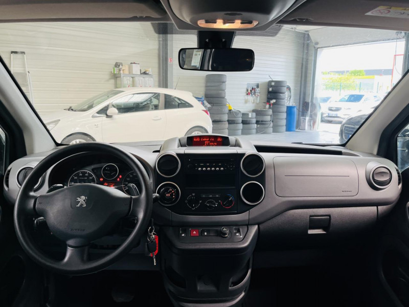 Photo 3 de l'offre de PEUGEOT PARTNER 1.6 BlueHDi 100ch S&S ETG6 Active à 13990€ chez Occasions Champenoises