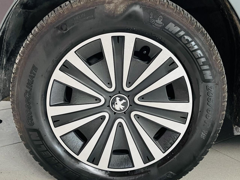 Photo 16 de l'offre de PEUGEOT PARTNER 1.6 BlueHDi 100ch S&S ETG6 Active à 13990€ chez Occasions Champenoises