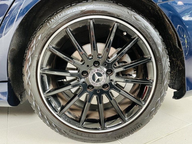 Photo 22 de l'offre de MERCEDES-BENZ CLA SHOOTING BRAKE 250 7-G DCT 4Matic Launch Edition à 22490€ chez Occasions Champenoises