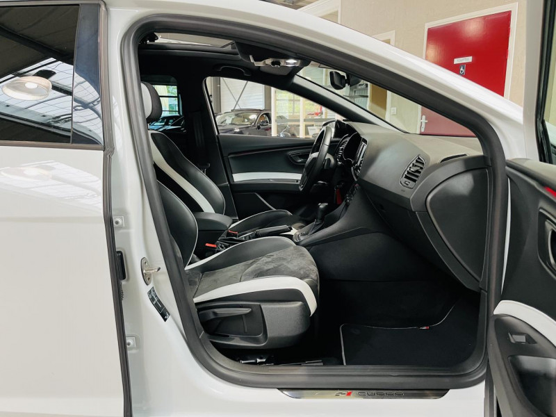 Photo 16 de l'offre de SEAT LEON ST 2.0 TSI 290 Cupra DSG6 à 21990€ chez Occasions Champenoises