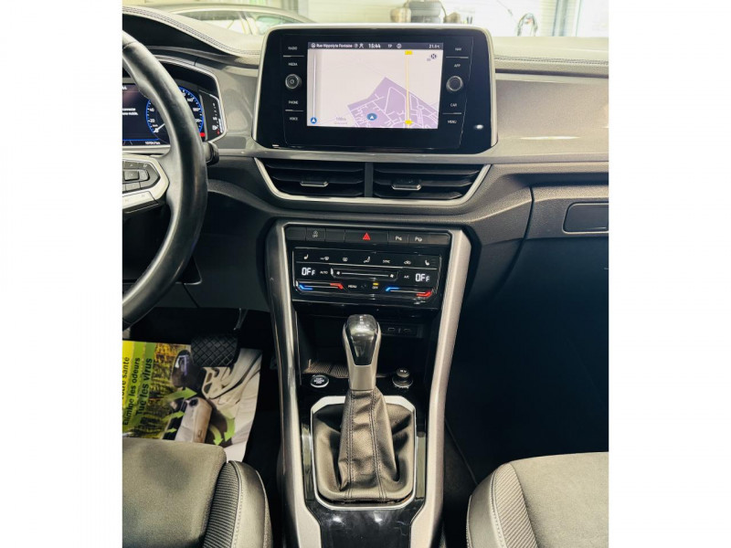 Photo 6 de l'offre de VOLKSWAGEN T-ROC 2.0 TDI 150 Start/Stop DSG7 Style à 23990€ chez Occasions Champenoises