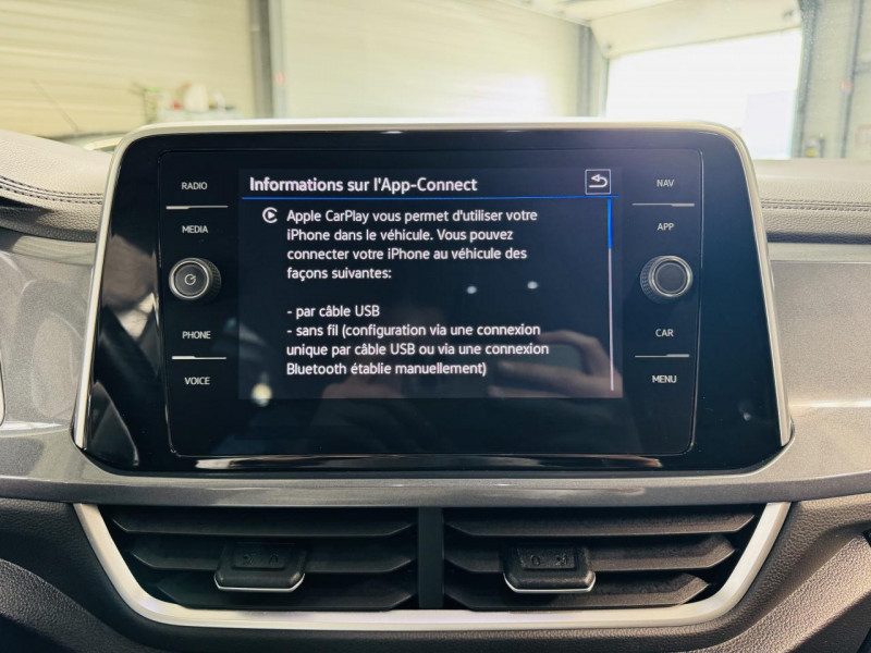 Photo 8 de l'offre de VOLKSWAGEN T-ROC 2.0 TDI 150 Start/Stop DSG7 Style à 23990€ chez Occasions Champenoises