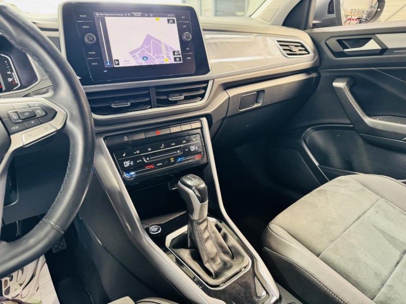 Photo 5 de l'offre de VOLKSWAGEN T-ROC 2.0 TDI 150 Start/Stop DSG7 Style à 23990€ chez Occasions Champenoises