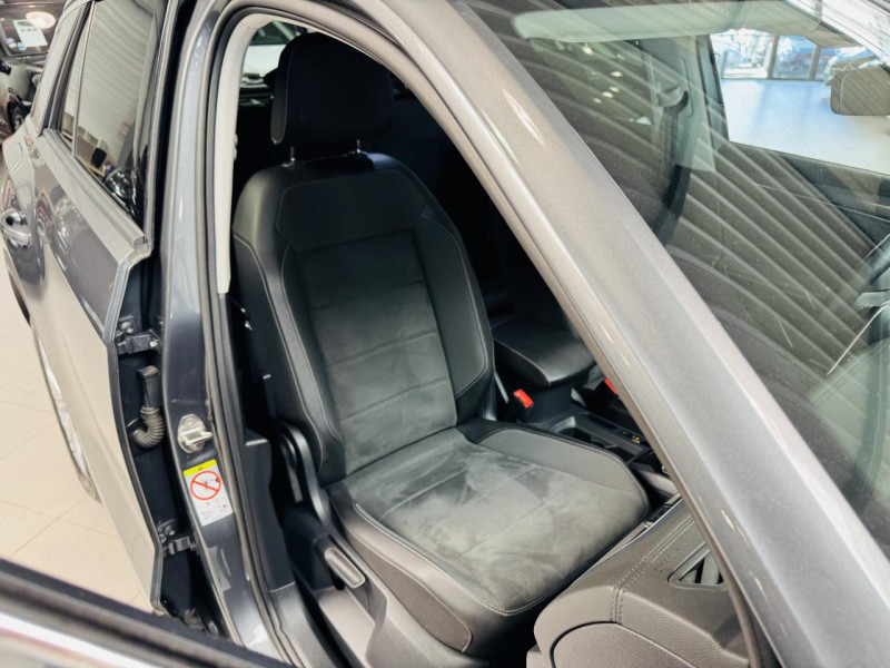 Photo 18 de l'offre de VOLKSWAGEN T-ROC 2.0 TDI 150 Start/Stop DSG7 Style à 23990€ chez Occasions Champenoises