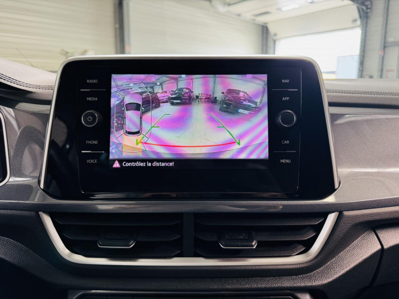 Photo 7 de l'offre de VOLKSWAGEN T-ROC 2.0 TDI 150 Start/Stop DSG7 Style à 23990€ chez Occasions Champenoises