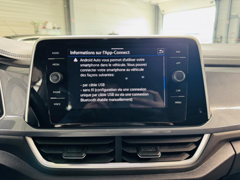 Photo 9 de l'offre de VOLKSWAGEN T-ROC 2.0 TDI 150 Start/Stop DSG7 Style à 23990€ chez Occasions Champenoises