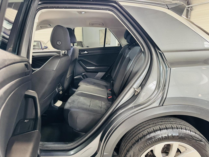 Photo 13 de l'offre de VOLKSWAGEN T-ROC 2.0 TDI 150 Start/Stop DSG7 Style à 23990€ chez Occasions Champenoises