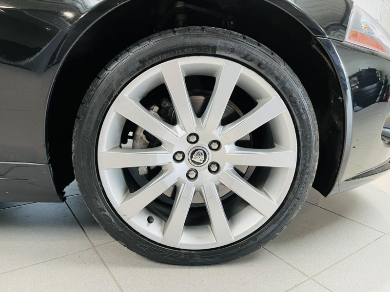 Photo 23 de l'offre de JAGUAR XK  Coupé V8 3.5 258 BVA 6 à 23990€ chez Occasions Champenoises