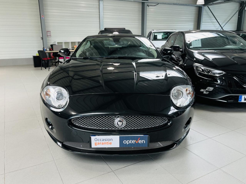 Photo 2 de l'offre de JAGUAR XK  Coupé V8 3.5 258 BVA 6 à 23990€ chez Occasions Champenoises
