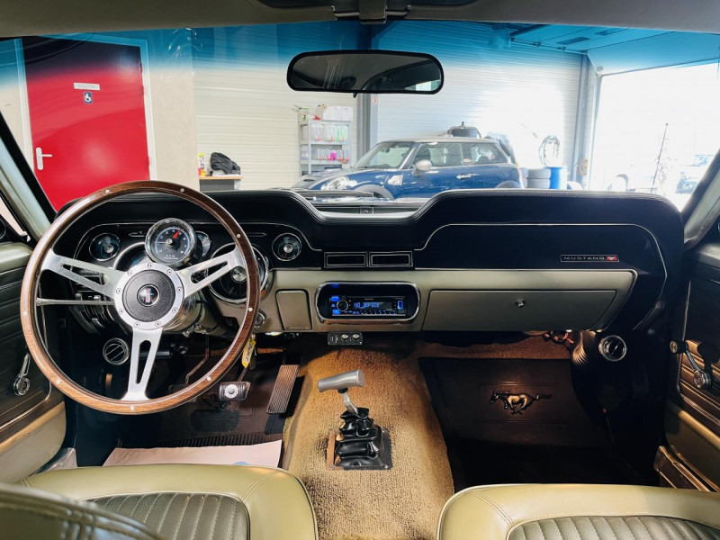 Photo 3 de l'offre de FORD MUSTANG FASTBACK V8 302ci 290HP BVM 5 à 89990€ chez Occasions Champenoises