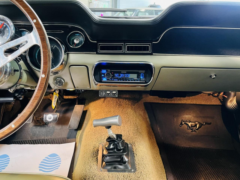 Photo 6 de l'offre de FORD MUSTANG FASTBACK V8 302ci 290HP BVM 5 à 89990€ chez Occasions Champenoises