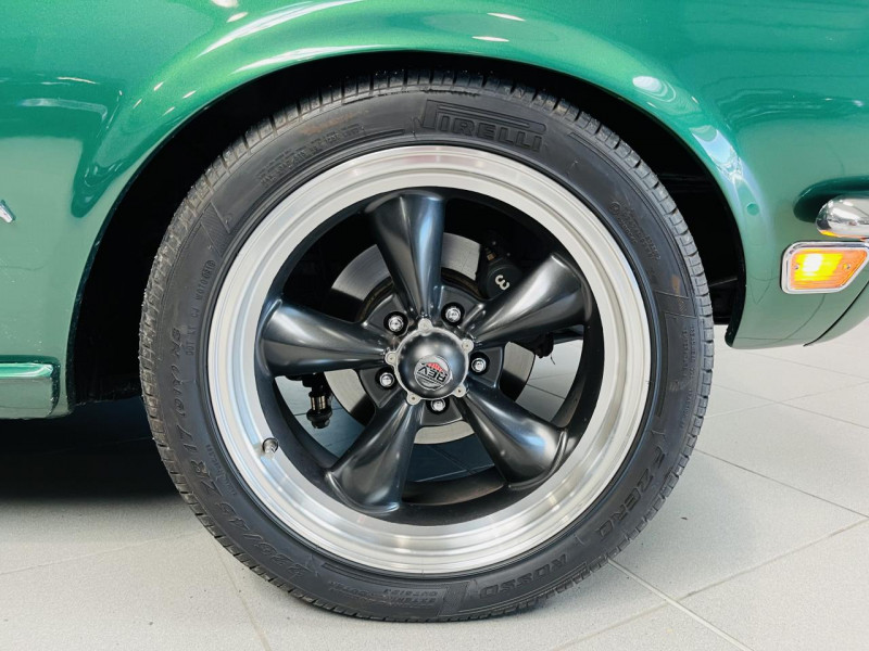 Photo 18 de l'offre de FORD MUSTANG FASTBACK V8 302ci 290HP BVM 5 à 89990€ chez Occasions Champenoises