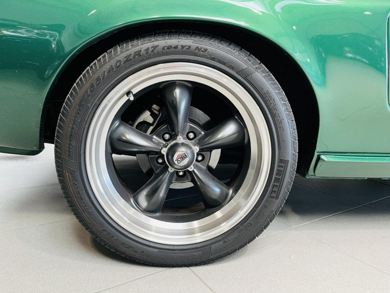 Photo 17 de l'offre de FORD MUSTANG FASTBACK V8 302ci 290HP BVM 5 à 89990€ chez Occasions Champenoises