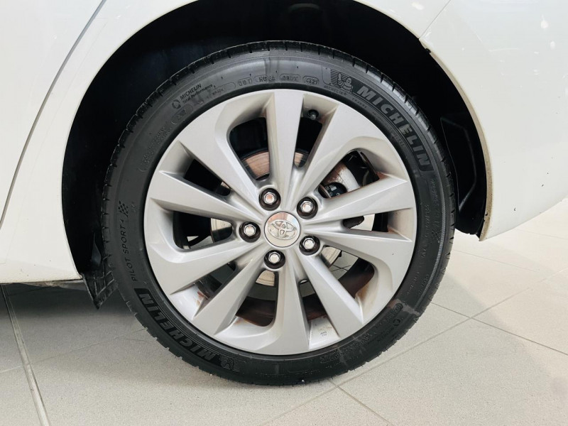 Photo 20 de l'offre de TOYOTA AURIS Hybride 136h CVT Style à 12990€ chez Occasions Champenoises