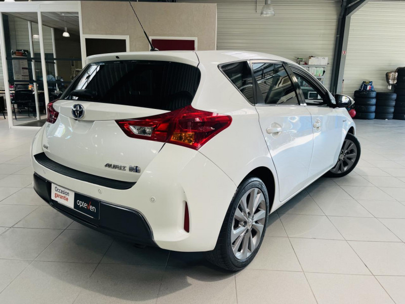 Photo 18 de l'offre de TOYOTA AURIS Hybride 136h CVT Style à 12990€ chez Occasions Champenoises
