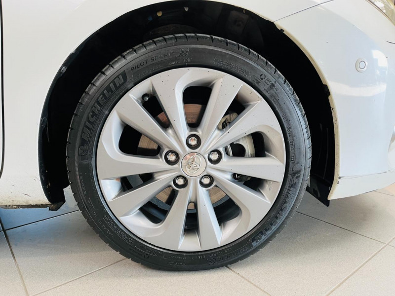 Photo 22 de l'offre de TOYOTA AURIS Hybride 136h CVT Style à 12990€ chez Occasions Champenoises