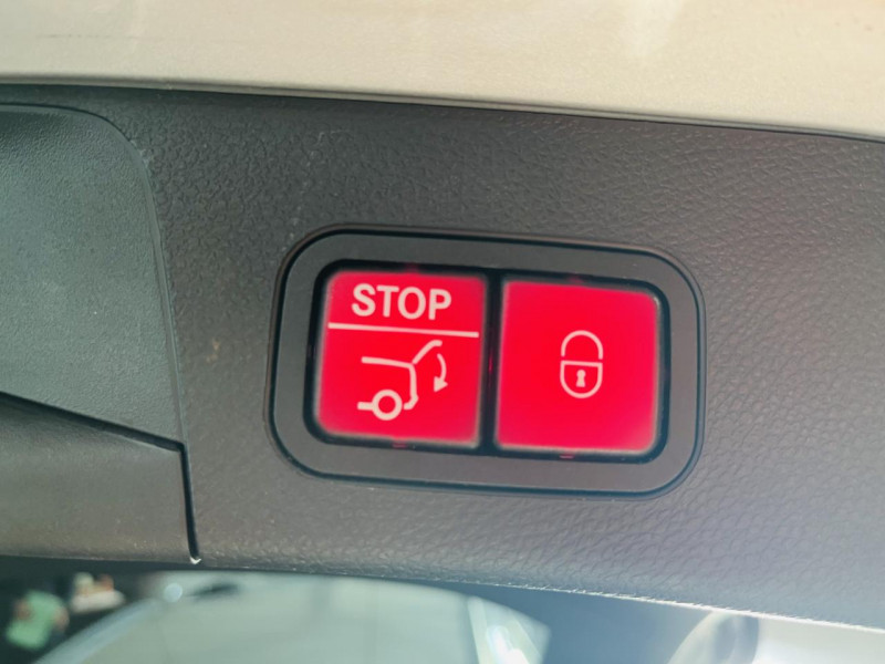 Photo 13 de l'offre de MERCEDES-BENZ Classe C Break 4.0 63 S 510 AMG Speedshift à 46990€ chez Occasions Champenoises