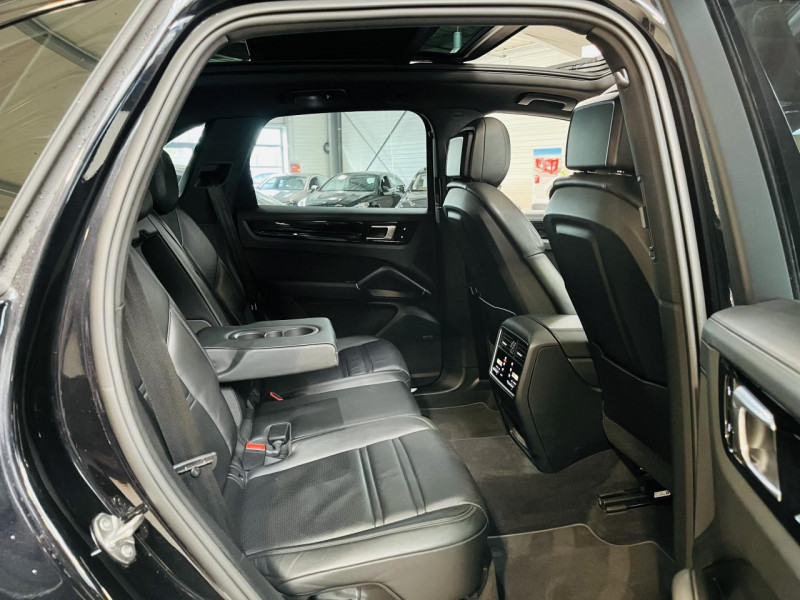 Photo 21 de l'offre de PORSCHE CAYENNE S 2.9i V6 440 Tiptronic à 59990€ chez Occasions Champenoises