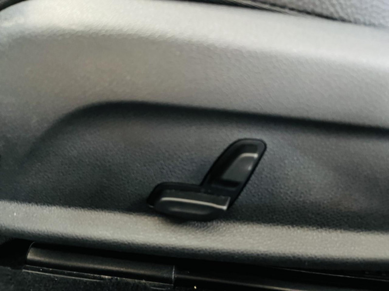 Photo 11 de l'offre de MERCEDES-BENZ CLASSE C COUPE 220 d 9G-Tronic AMG Line à 28990€ chez Occasions Champenoises