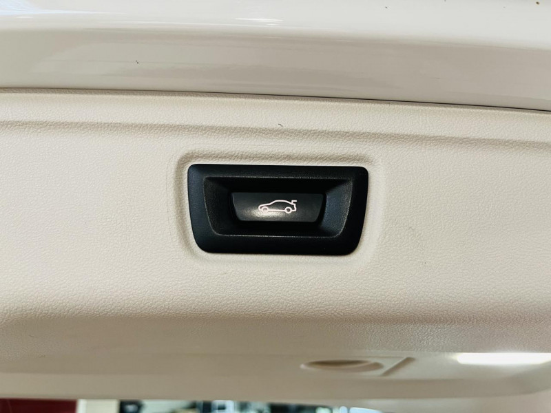 Photo 15 de l'offre de BMW SERIE 3 TOURING   320d 190 ch BVA8 G21 Business Design à 28490€ chez Occasions Champenoises