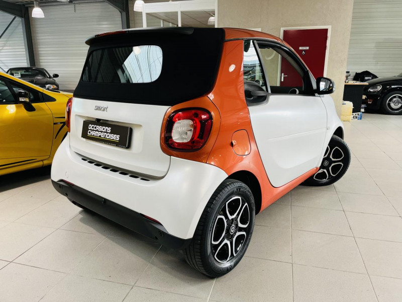 Photo 15 de l'offre de SMART FORTWO CABRIO 1.0 71 ch S&S BA6 Pure à 11990€ chez Occasions Champenoises