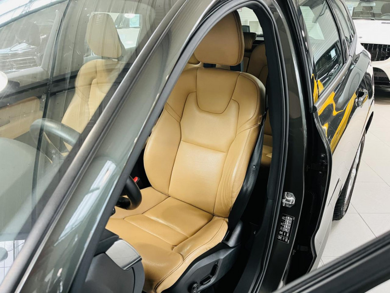 Photo 9 de l'offre de VOLVO XC60 BUSINESS  D4 AWD 190 ch Geatronic8 Business Executive à 26990€ chez Occasions Champenoises