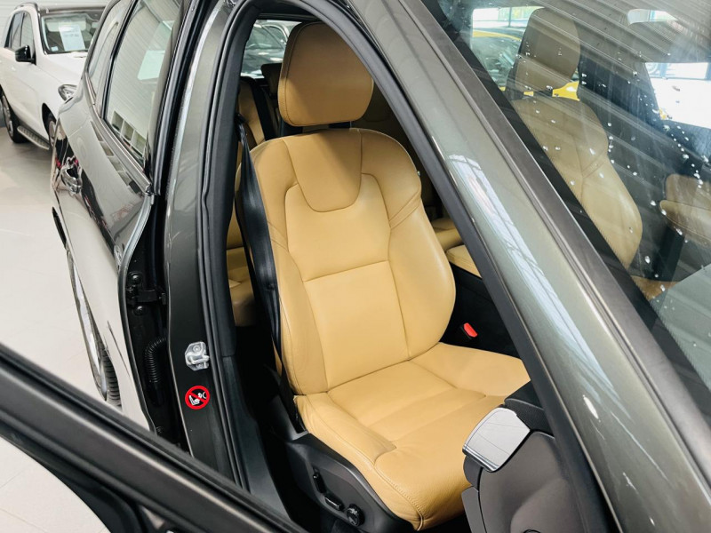 Photo 17 de l'offre de VOLVO XC60 BUSINESS  D4 AWD 190 ch Geatronic8 Business Executive à 26990€ chez Occasions Champenoises