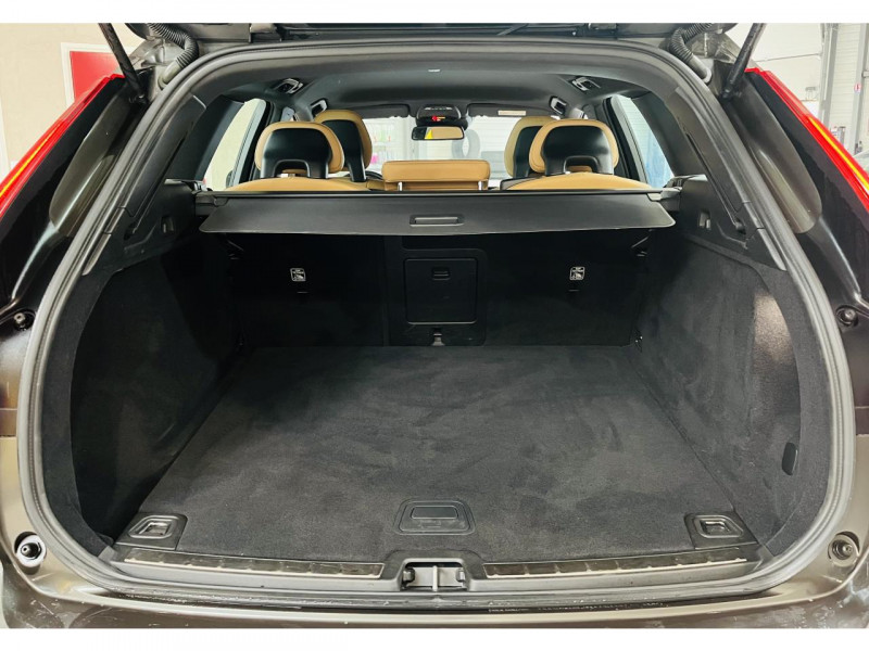 Photo 14 de l'offre de VOLVO XC60 BUSINESS  D4 AWD 190 ch Geatronic8 Business Executive à 26990€ chez Occasions Champenoises