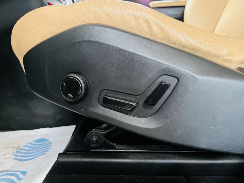 Photo 11 de l'offre de VOLVO XC60 BUSINESS  D4 AWD 190 ch Geatronic8 Business Executive à 26990€ chez Occasions Champenoises