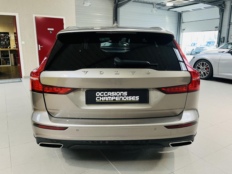Photo 21 de l'offre de VOLVO V60 CROSS COUNTRY  D3 AWD 150 ch Geartronic 8 Pro à 33990€ chez Occasions Champenoises